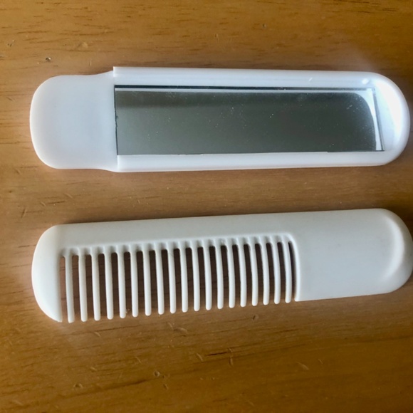 Vintage Clinique Comb and Mirror set - Picture 4 of 4